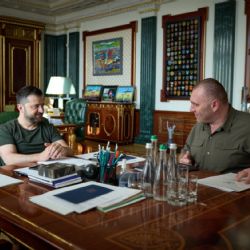 Zelenski aseguró que conversó con Trump y buscarán "parar la guerra"