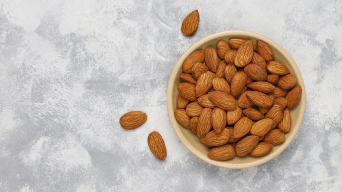 Cinco razones por las que deberías comer almendras todas las noches 