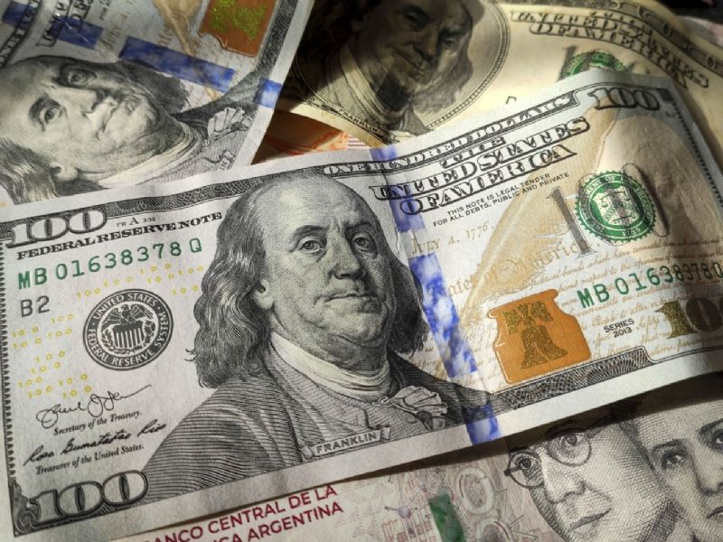 Más de 50 bancos y consultoras anticipan el valor del dólar para diciembre