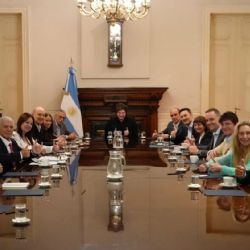 ¨"Super mega giga discurso"