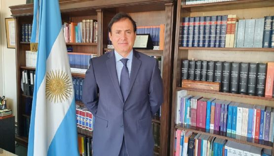 El juez que otorgó la cautelar a favor de Karina Milei es investigado por abuso y maltrato 