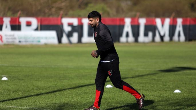 La FIFA inhibió a Newell’s por una deuda que el club niega