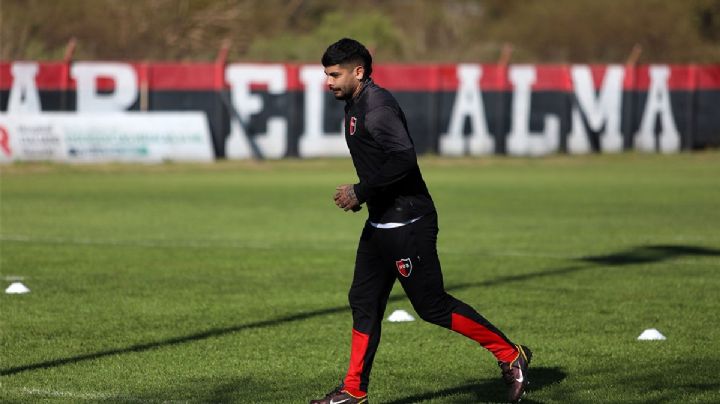 La FIFA inhibió a Newell’s por una deuda que el club niega
