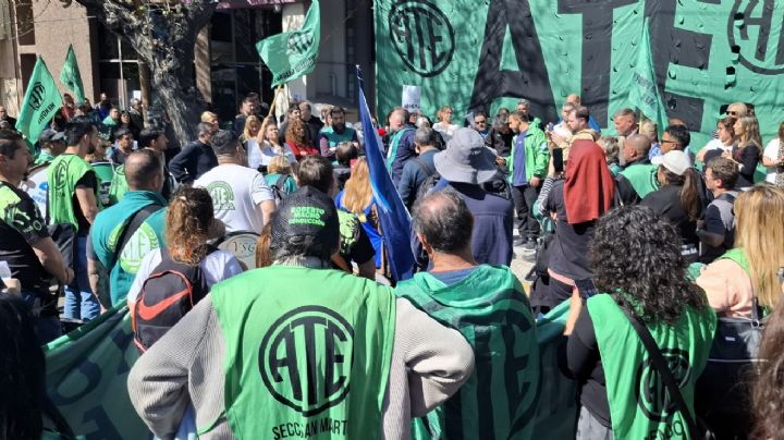 ATE evalúa adelantar el Paro Nacional ante la amenaza de nuevos despidos