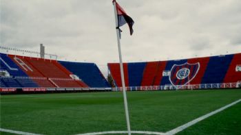 El plantel de San Lorenzo está que arde con Moretti y tomó una medida de fuerza