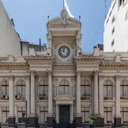 El dólar oficial cerró en $1.345 tras la intervención del Tesoro de EEUU