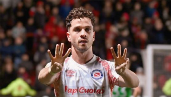 Argentinos Juniors demolió a Banfield en La Paternal