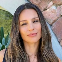 Pampita recuperó los celulares con fotos de su hija y rompió en llanto de la emoción 
