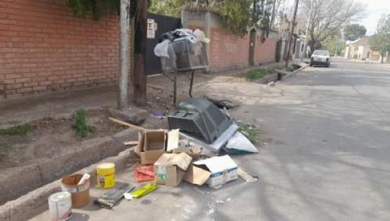 Alerta sanitaria en Las Heras: la calle Bombal se transformó en un "nido de ratas"