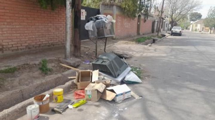 Alerta sanitaria en Las Heras: la calle Bombal se transformó en un "nido de ratas"