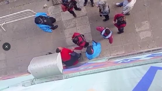 Una mujer destrozó los autos del Gustavo “Gato” Sylvestre y Gabriela Radice con un palo de hockey 