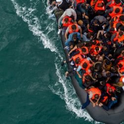 Gran Bretaña implementa identificación digital para combatir la inmigración ilegal