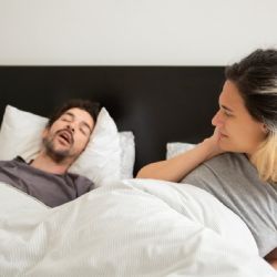 Qué revela sobre tu salud que hables dormido, la psicología lo explica