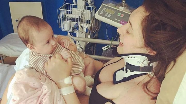 Una mujer bostezó tan fuerte que se quebró el cuello 