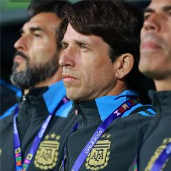 Diego Placente dice que el Sub 20 irá por el primer puesto