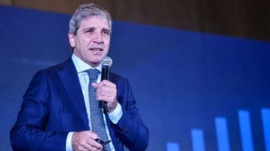 Foto iliustrativa de  Caputo prometió que habrá progresos en sectores clave como la industria 