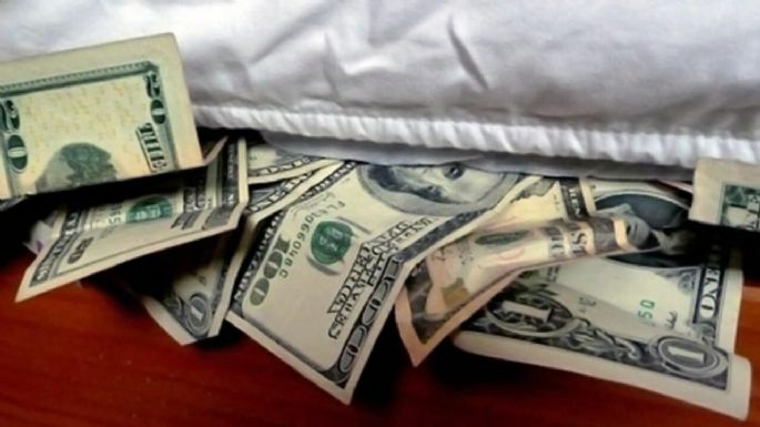 Los argentinos tienen depósitos y billetes por U$S 254.371 millones