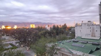Lunes con viento sur, frío y posibilidad de lluvias aisladas