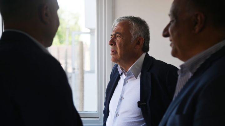 Alfredo Cornejo reveló su estrategia para revertir la caída del petróleo y el vino