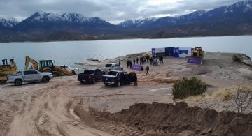 De prepo: el Gobierno le pasó topadora al club de Kitesurf para hacer un acto