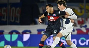 La Lepra goleó a Tigre y pasó a semifinales