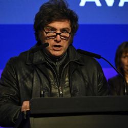 Milei habló de “clara derrota” política pero ratificó el rumbo económico