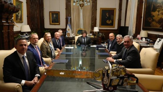 Javier Milei se reunió con su gabinete tras la derrota de LLA 