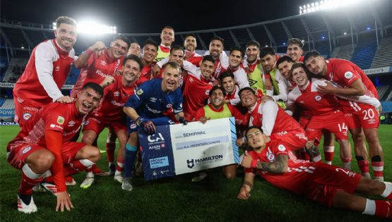 Argentinos Juniors venció a Lanús y es semifinalista