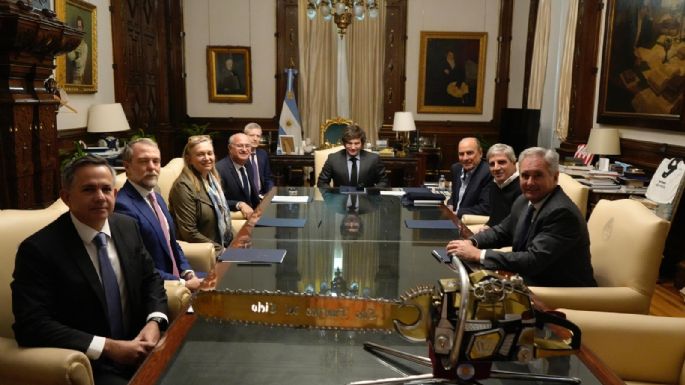Javier Milei se reunió con su gabinete tras la derrota de LLA 