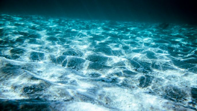 Las maravillosas montañas "al revés" en el fondo del océano