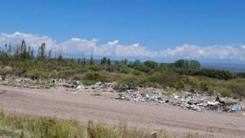 La parte olvidada de Luján de Cuyo: el basural a cielo abierto de Ugarteche