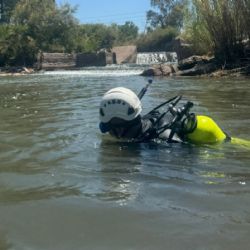 Así busca a Rita el equipo de buceo en el canal Cacique Guaymallén