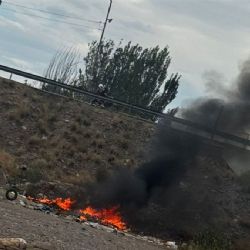 Vecinos denuncian quema de basura sin control a la altura de calle Paso