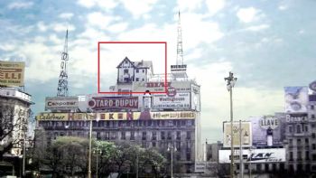 Venden el histórico chalet construido sobre una terraza y metros del Obelisco 