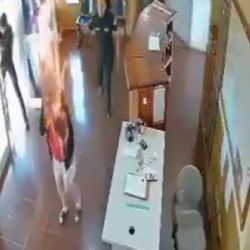 Horror en Misiones: una mujer murió tras prenderse fuego en una comisaría 