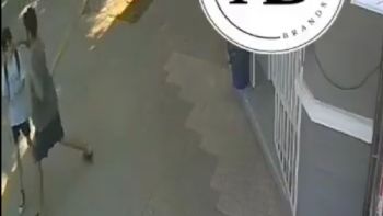 Un hombre le pegó una trompada a un niño desconocido en la calle