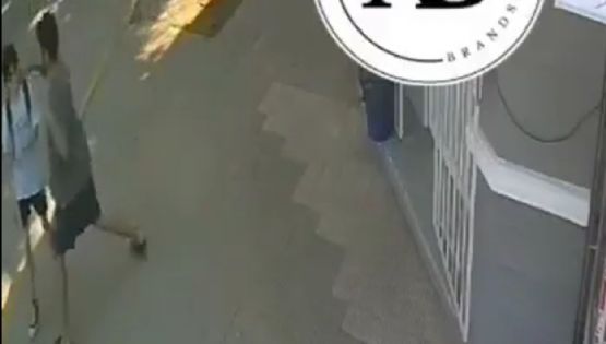 Un hombre le pegó una trompada a un niño desconocido en la calle