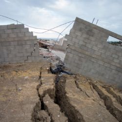 Impactantes imágenes de la grieta gigante que destruyó un barrio