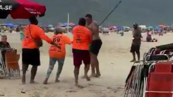 Un turista argentino recibió una paliza por quejarse del precio de los choclos en Brasil 