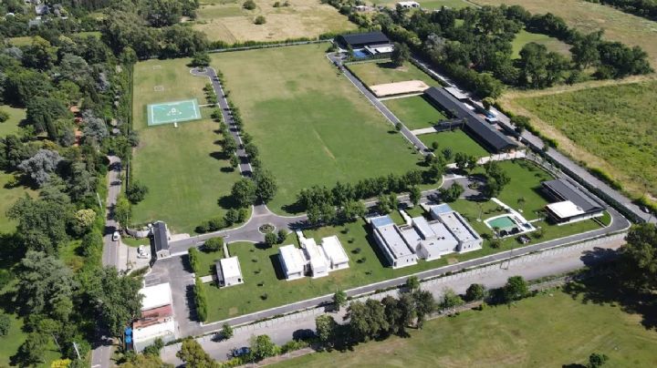 La tarjeta de crédito del dueño de la mansión de Pilar estaba asociada a la AFA