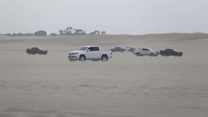 Turistas mendocinos volcaron en los médanos de Villa Gesell 