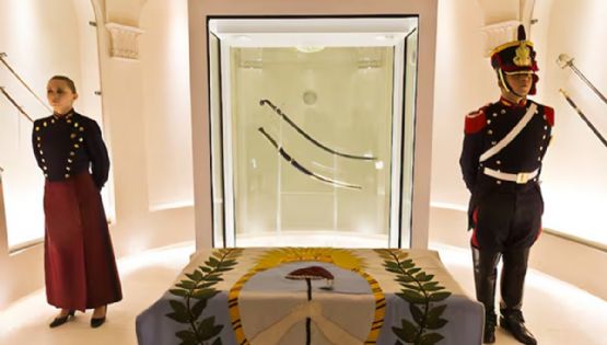 Investigadores de historia piden que se revise el traslado del sable corvo de San Martín