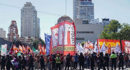 La izquierda se movilizó a la embajada de Estados Unidos