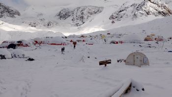 Así amaneció  Plaza de Mulas tras una intensa nevada