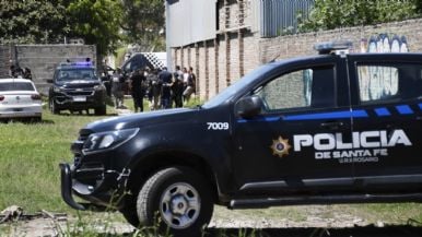 Foto iliustrativa de  Detuvieron a nueve policías sospechados de prender fuego a un hombre 