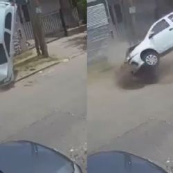 Delincuentes se enfrentaron a la Policía y escaparon tras un vuelco de película