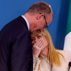 El nuevo eje Berlín-Roma deja afuera a París y estremece a Europa