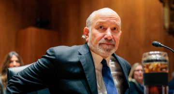 Secretario de Comercio de EEUU admitió haber estado en la isla de Jeffrey Epstein