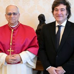 Pablo Quirno invitó al papa León XIV para que visite la Argentina