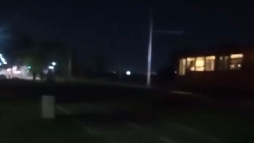 En penumbras y en peligro: vecinos de Godoy Cruz piden por la reparación de luminarias